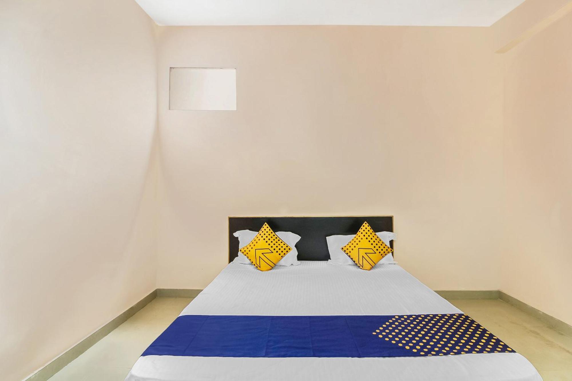 Spot On Sitara Grand Lodge Warangal Exterior foto
