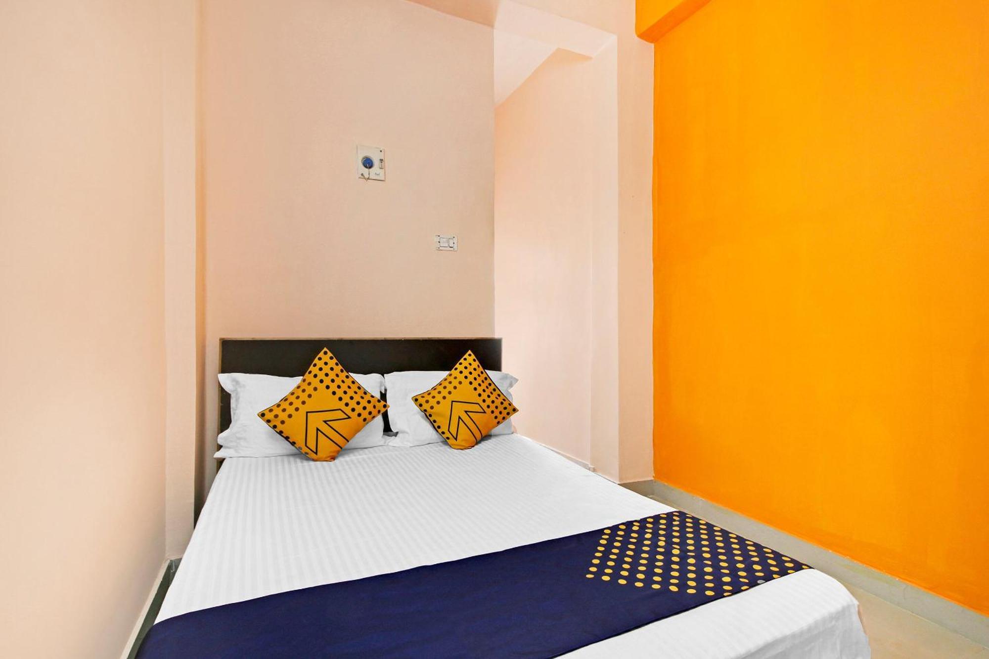 Spot On Sitara Grand Lodge Warangal Exterior foto